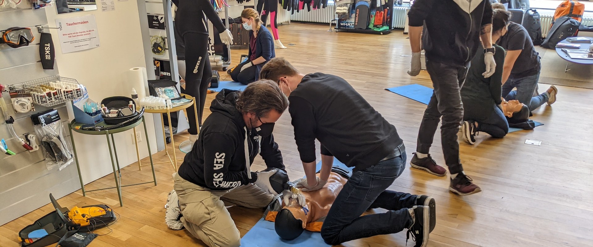 The Unforeseen Emergencies: How Basic Life Support Training Can Save Lives In Nottingham's Massage Therapy Industry
